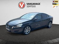 Grijs Gebruikt 2011 Volvo S60 Sedan | € 13.950 (Iets duurder)