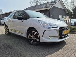 Wit Gebruikt 2017 Citroën DS3 Chic Hatchback | € 7.999 (Eerlijke prijs)