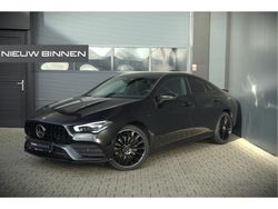 Zwart Gebruikt 2021 Mercedes CLA250 Premium Plus Sedan | € 29.940 (Eerlijke prijs)