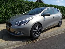 Grijs Gebruikt 2013 Kia Ceed Hatchback | € 8.950 (Iets duurder)