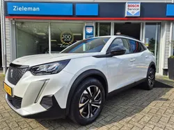 Wit Gebruikt 2023 Peugeot 2008 Allure SUV | € 23.950 (Goede deal)