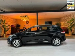 Zwart, metallic lak Gebruikt 2019 Renault Clio GrandTour LIMITED Stationwagen | € 9.490 (Eerlijke prijs)