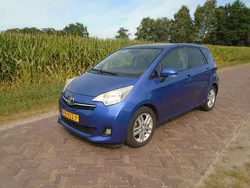 Blauw Gebruikt 2012 Toyota Verso-S MPV | € 8.950 (Eerlijke prijs)