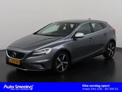 Grijs Gebruikt 2018 Volvo V40 R-Design Stationwagen | € 17.895 (Eerlijke prijs)