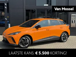 Oranje Nieuw 2025 MG MG4 EV Hatchback | € 28.100 (Duur)