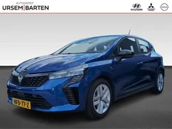 Blauw Gebruikt 2024 Renault Clio V Evolution Hatchback | € 18.230 (Eerlijke prijs)