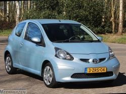 Blauw Gebruikt 2007 Toyota Aygo Hatchback | € 1.999 (Eerlijke prijs)