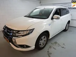 Wit Gebruikt 2015 Mitsubishi Outlander Edition SUV | € 12.750 (Eerlijke prijs)