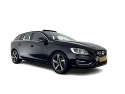 Black sapphire pearl (zwart metallic) Gebruikt 2014 Volvo V60 Summum Stationwagen | € 9.845 (Eerlijke prijs)