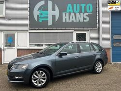 Grijs (metallic) Gebruikt 2018 Skoda Octavia Business Line Stationwagen | € 8.799 (Goede deal)