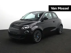 Zwart Nieuw 2025 Fiat 500e Hatchback | € 34.900