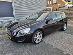 Zwart Gebruikt 2012 Volvo V60 Summum Stationwagen | € 6.500 (Goede deal)