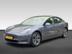 Grijs, metallic lak Gebruikt 2021 Tesla Model 3 Long Range Sedan | € 25.930 (Iets duurder)