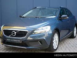 Blauw Gebruikt 2018 Volvo V40 CC Stationwagen | € 19.995 (Eerlijke prijs)