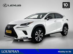 Wit Gebruikt 2021 Lexus NX300h SUV | € 39.900 (Eerlijke prijs)
