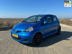 Blauw Gebruikt 2010 Toyota Aygo Sport Hatchback | € 4.950 (Iets duurder)