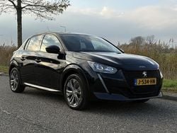 Zwart Gebruikt 2020 Peugeot e-208 Allure Hatchback | € 11.890 (Eerlijke prijs)