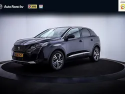 Zwart, metallic lak Gebruikt 2023 Peugeot 3008 Allure SUV | € 25.750 (Goede deal)