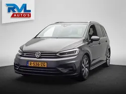 Grijs Gebruikt 2018 VW Touran Highline MPV | € 22.945 (Eerlijke prijs)