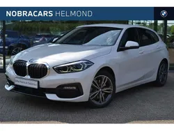 Wit Gebruikt 2022 BMW 118 Sport Line Hatchback | € 24.950 (Eerlijke prijs)