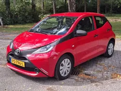 Rood Gebruikt 2017 Toyota Aygo Hatchback | € 6.950 (Goede deal)