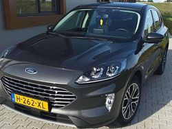 Grijs Gebruikt 2020 Ford Kuga Titanium SUV | € 18.500 (Eerlijke prijs)