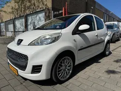 Wit Gebruikt 2011 Peugeot 107 Hatchback | € 5.950 (Eerlijke prijs)