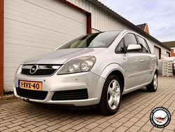 Grijs (metallic) Gebruikt 2007 Opel Zafira MPV | € 1.650 (Goede deal)