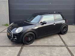Zwart Gebruikt 2014 Mini Cooper Chili Hatchback | € 14.950 (Goede deal)