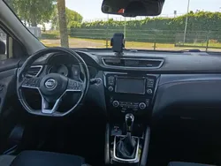Zwart Gebruikt 2017 Nissan Qashqai N-Connecta SUV | € 16.000 (Eerlijke prijs)