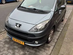 Grijs Gebruikt 2007 Peugeot 1007 Hatchback | € 2.500 (Eerlijke prijs)