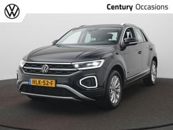 Zwart Gebruikt 2024 VW T-Roc Style SUV | € 29.900 (Goede deal)