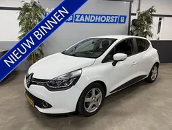 Wit Gebruikt 2015 Renault Clio IV Expression Hatchback | € 6.495 (Eerlijke prijs)
