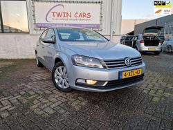 Grijs, metallic lak Gebruikt 2011 VW Passat Comfortline Sedan | € 7.450 (Super prijs)