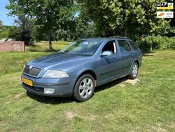 Blauw Gebruikt 2008 Skoda Octavia Tour Stationwagen | € 2.795 (Eerlijke prijs)
