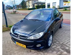 Zwart Gebruikt 2002 Peugeot 206 CC Cabriolet | € 1.650 (Iets duurder)
