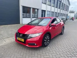 Rood Gebruikt 2015 Honda Civic Comfort Hatchback | € 11.500 (Goede deal)