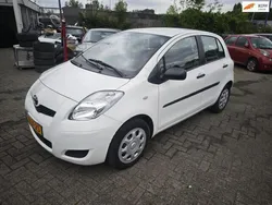 Wit Gebruikt 2010 Toyota Yaris Cool Hatchback | € 3.500 (Eerlijke prijs)
