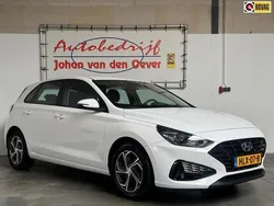Wit Gebruikt 2022 Hyundai i30 Comfort Hatchback | € 18.450 (Eerlijke prijs)