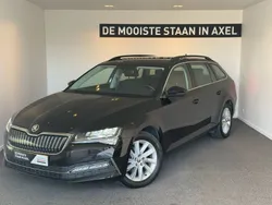 Zwart, metallic lak Gebruikt 2020 Skoda Superb Business Line Stationwagen | € 22.950 (Goede deal)