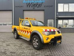 Geel Gebruikt 2010 Mitsubishi L200 Intense Pickup | € 6.800