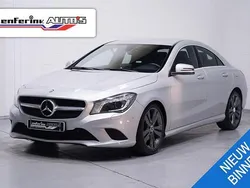 Grijs Gebruikt 2015 Mercedes CLA200 Urban Sedan | € 15.650 (Eerlijke prijs)