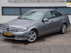 Grijs, metallic lak Gebruikt 2011 Mercedes C200 Avantgarde Sedan | € 10.650 (Eerlijke prijs)