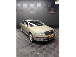 Beige Gebruikt 2006 Skoda Octavia Elegance Hatchback | € 1.950 (Eerlijke prijs)