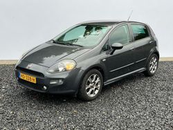 Grijs Gebruikt 2015 Fiat Punto Lounge Hatchback | € 5.250 (Eerlijke prijs)
