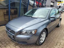 Grijs Gebruikt 2006 Volvo S40 Kinetic Sedan | € 6.945 (Duur)