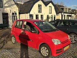 Rood Gebruikt 2006 Daihatsu Cuore Hatchback | € 900 (Goede deal)