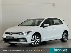 Wit Gebruikt 2020 VW Golf VIII Style Hatchback | € 23.400 (Eerlijke prijs)