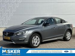 Grijs Gebruikt 2017 Volvo S60 CC Momentum Sedan | € 21.900
