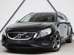 Zwart Gebruikt 2011 Volvo V60 R-Design Stationwagen | € 13.999 (Duur)